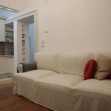 Maison Nicole - *